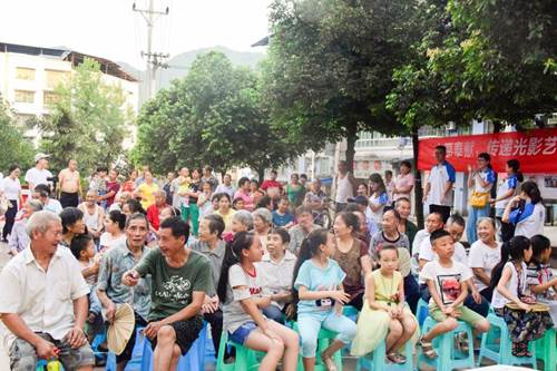 http://zqhoutai.cqyti.com/_vsl/5FEA9D97522468189BAC1356C312DFB0/7268D02F/28701